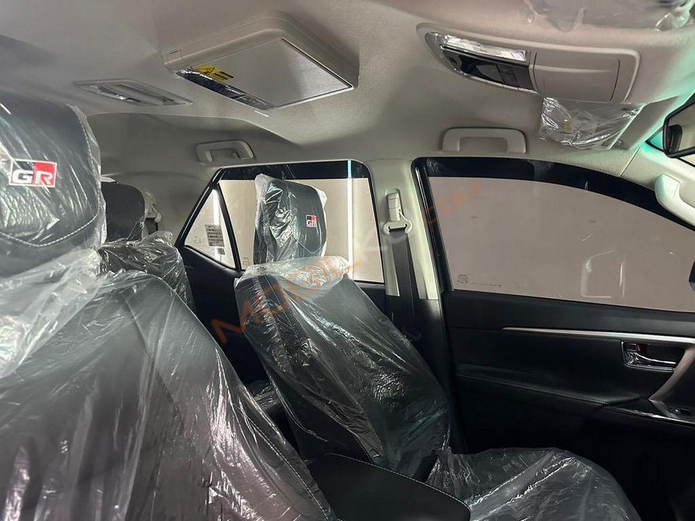 Mobil Toyota Fortuner 2023