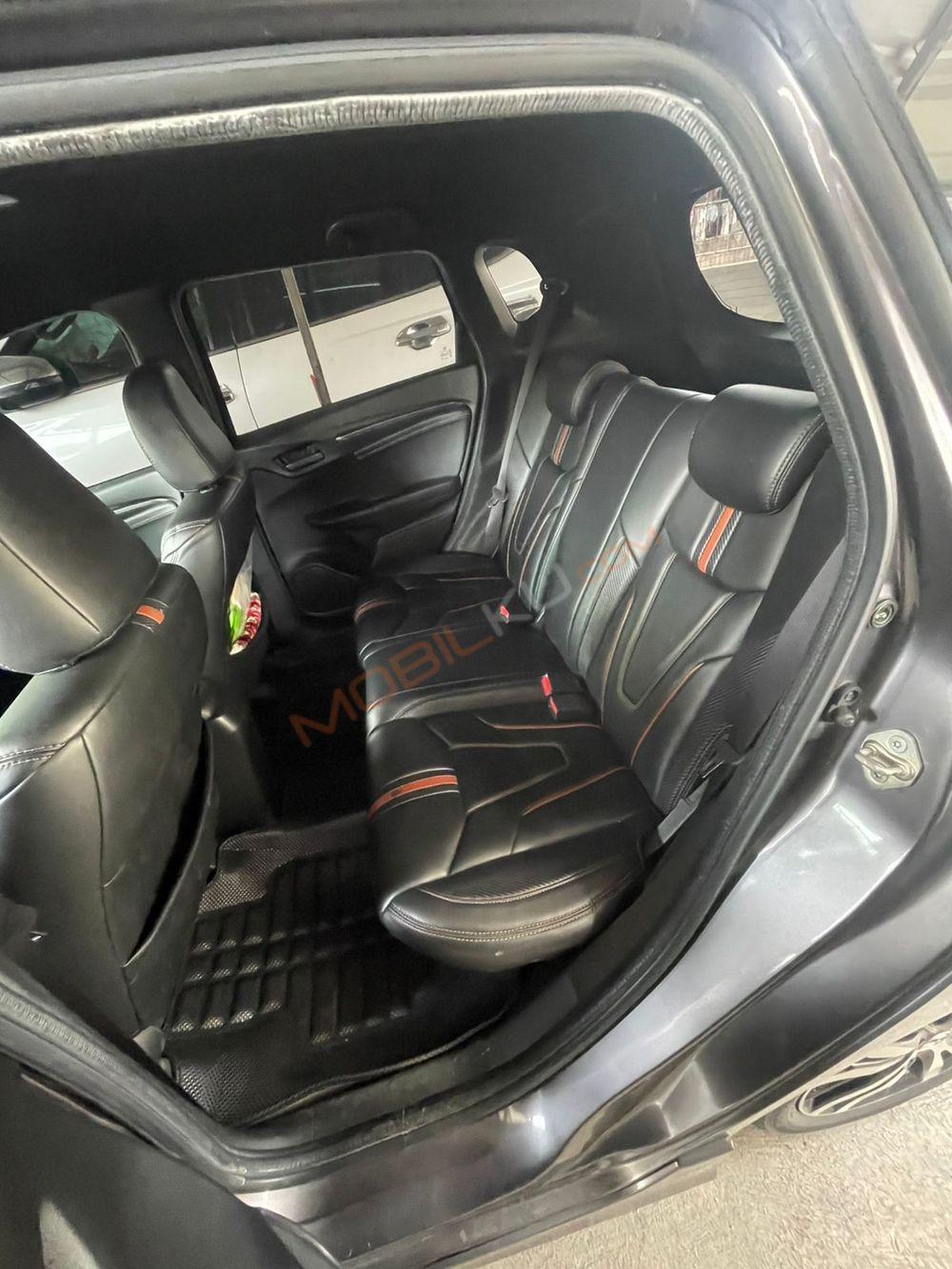 Mobil Honda Jazz 2020