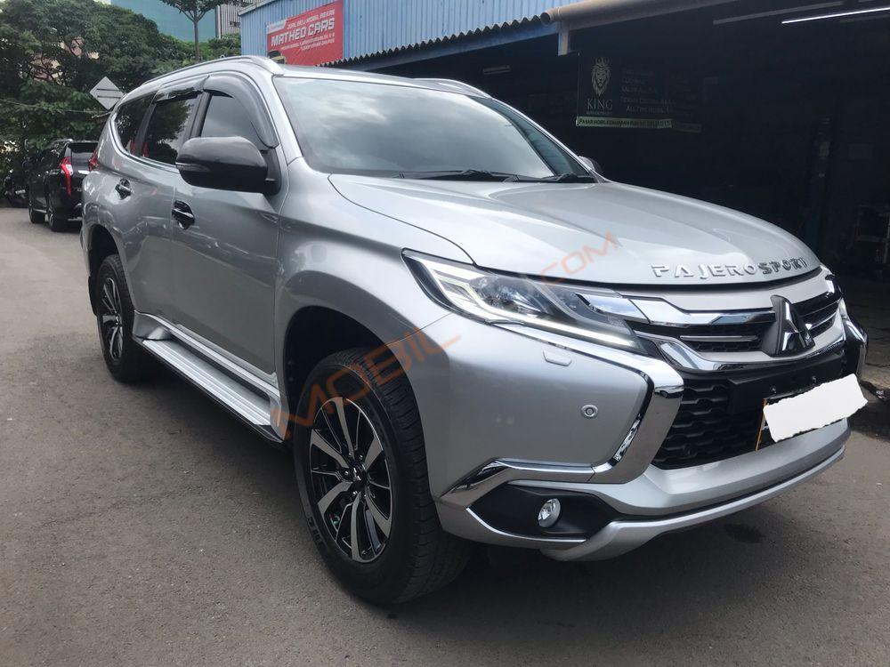Mobil Mitsubishi Pajero 2019