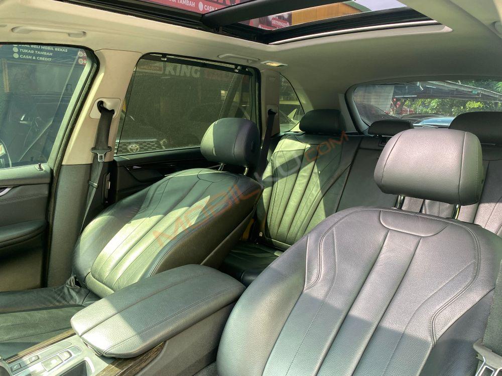 Mobil BMW X5 2015