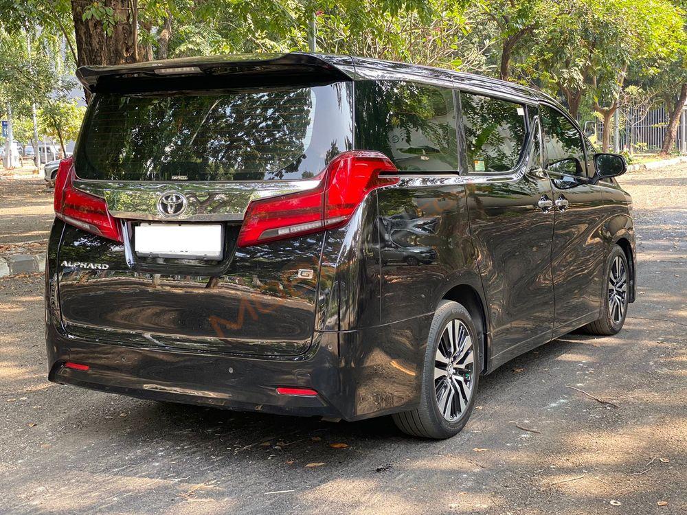 Mobil Toyota Alphard 2018
