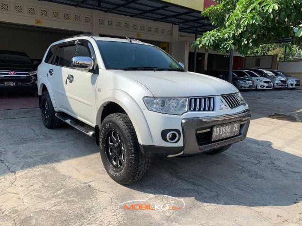 Mobil Mitsubishi Pajero Sport 2010