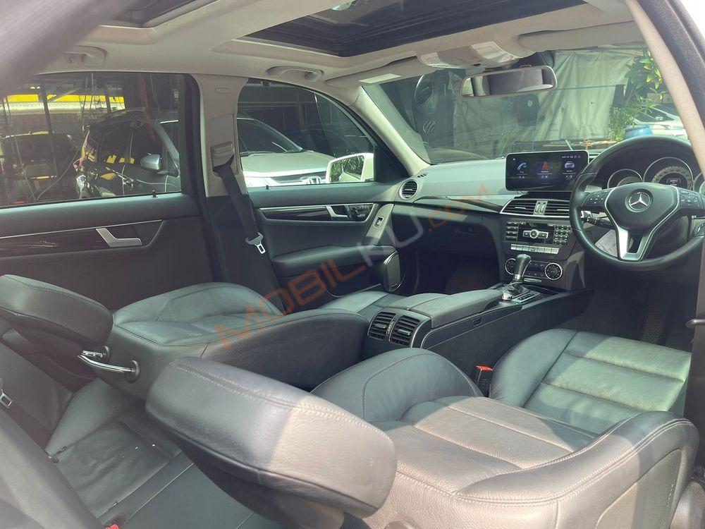 Mobil Mercedes-Benz C-Class 2013