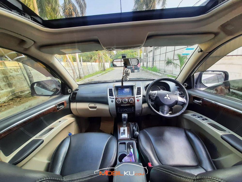 Mobil Mitsubishi Pajero Sport 2015