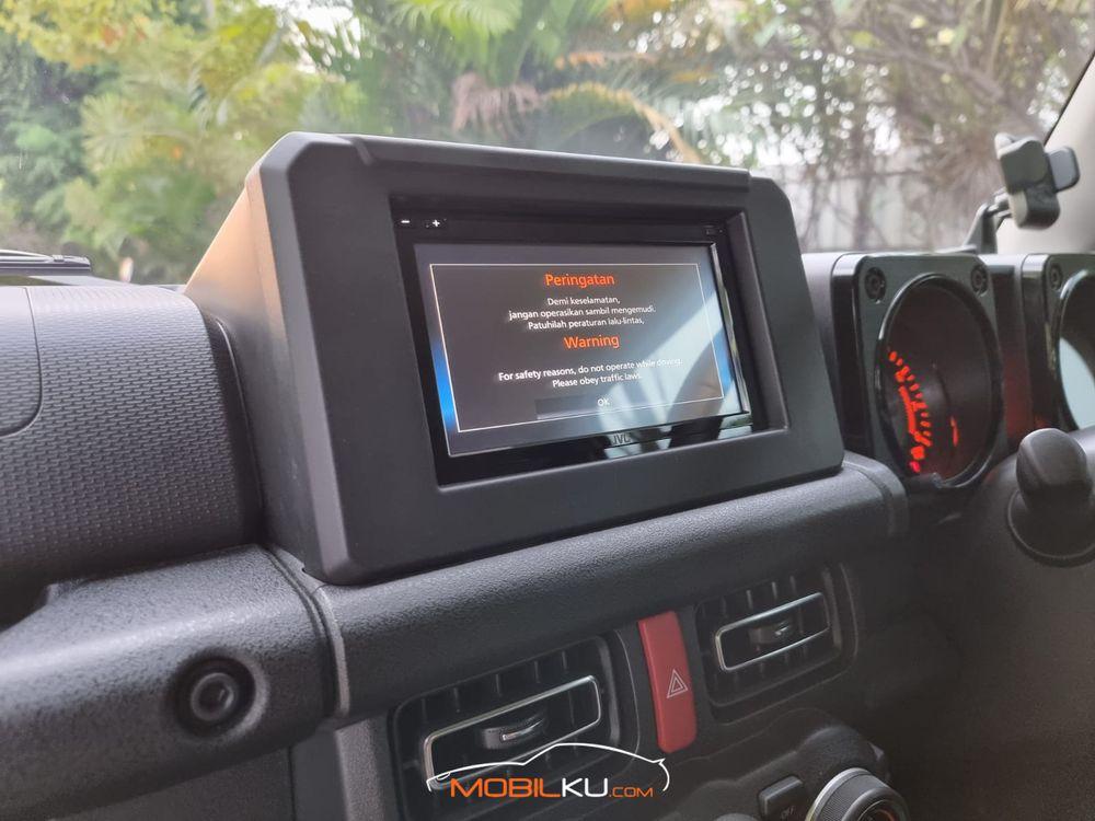 Mobil Suzuki Jimny 2020