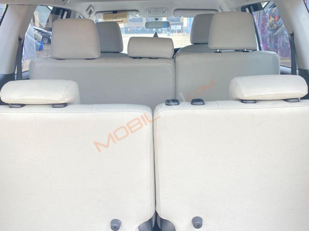 Mobil Toyota Kijang Innova 2020