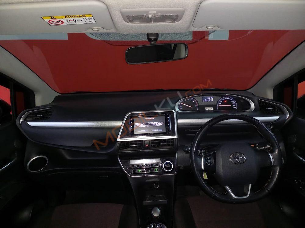 Mobil Toyota Sienta 2020