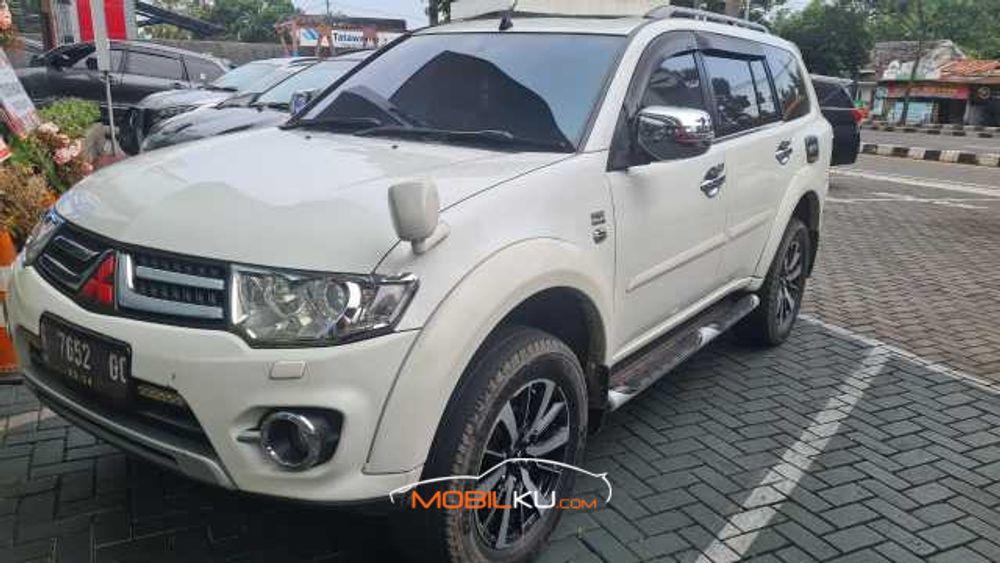 Mobil Mitsubishi Pajero Sport 2014