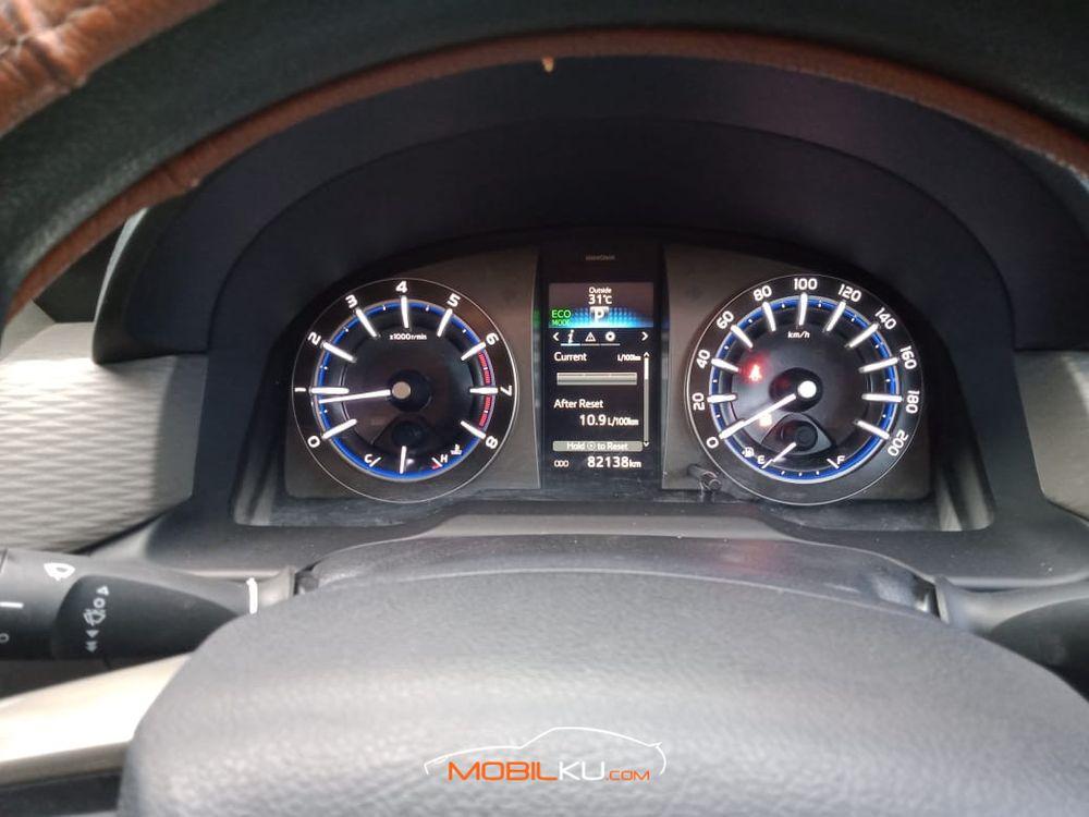 Mobil Toyota Kijang Innova 2017
