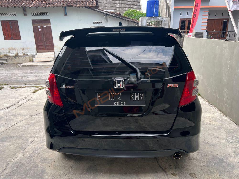 Mobil Honda Jazz 2010