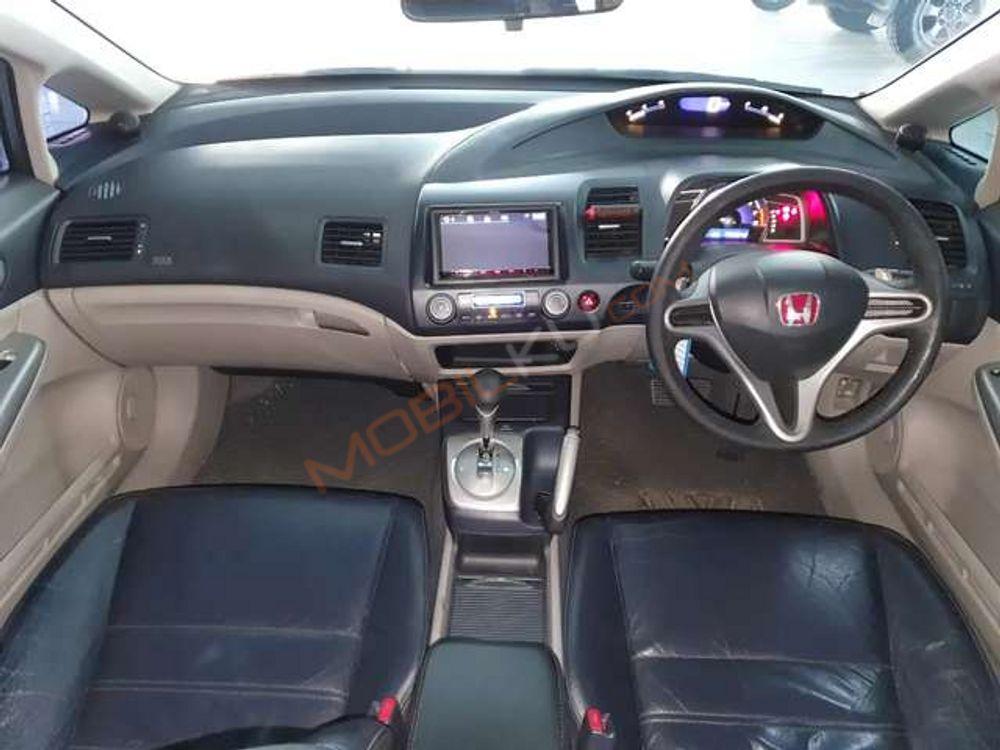 Mobil Honda Civic Sedan 2006