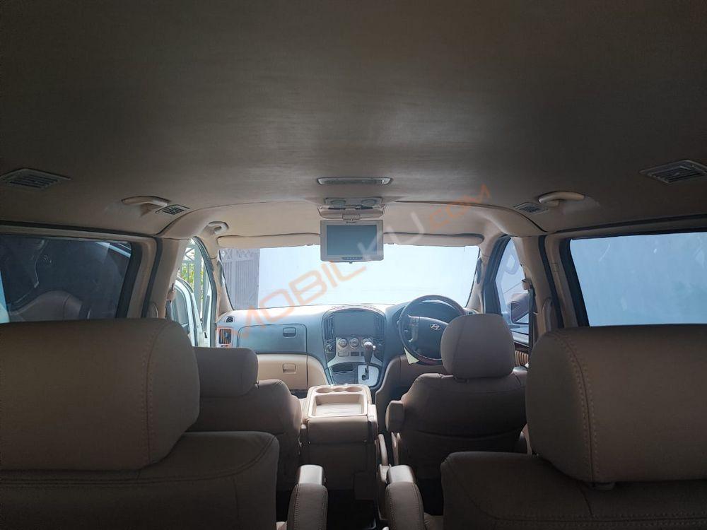 Mobil Hyundai H-1 2016