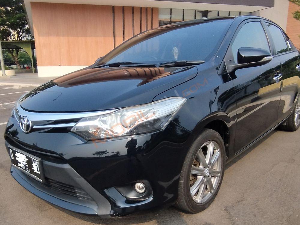 Mobil Toyota Vios 2014