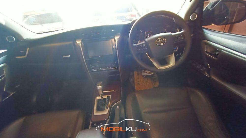 Mobil Toyota Fortuner 2016
