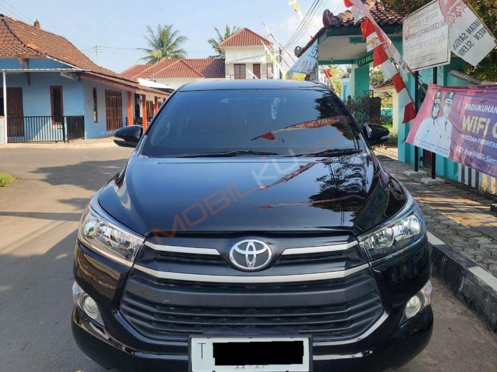 Mobil Toyota Kijang Innova 2017