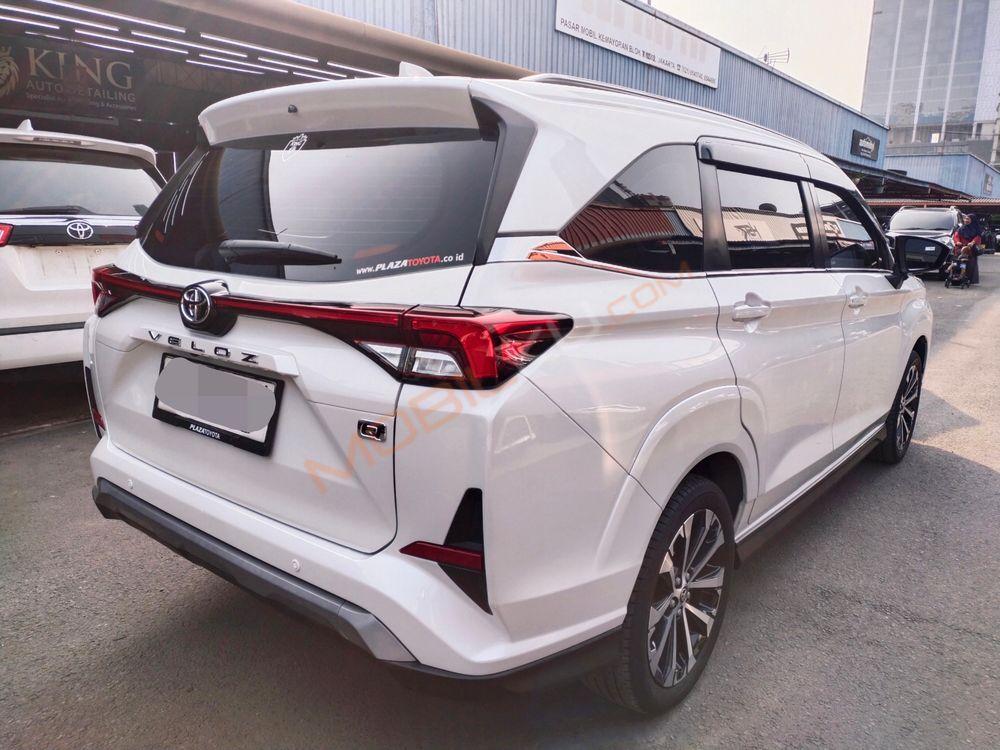 Mobil Toyota Veloz 2022
