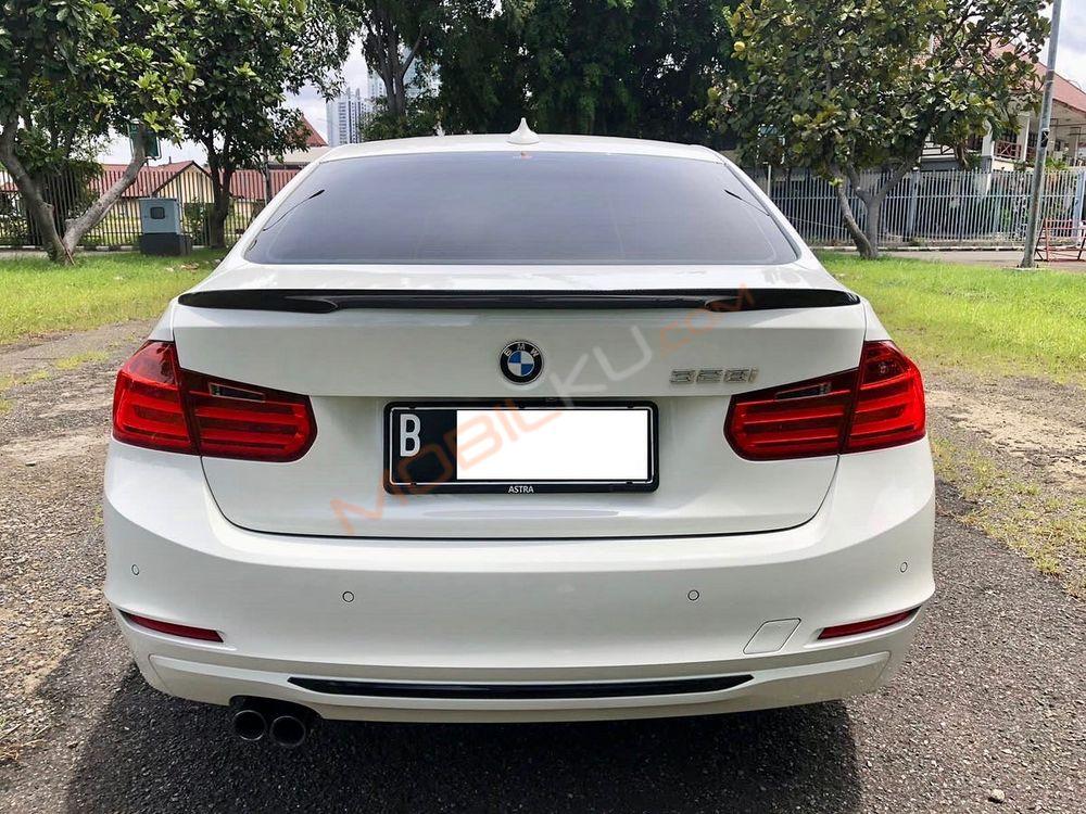 Mobil BMW 3 Series 2014