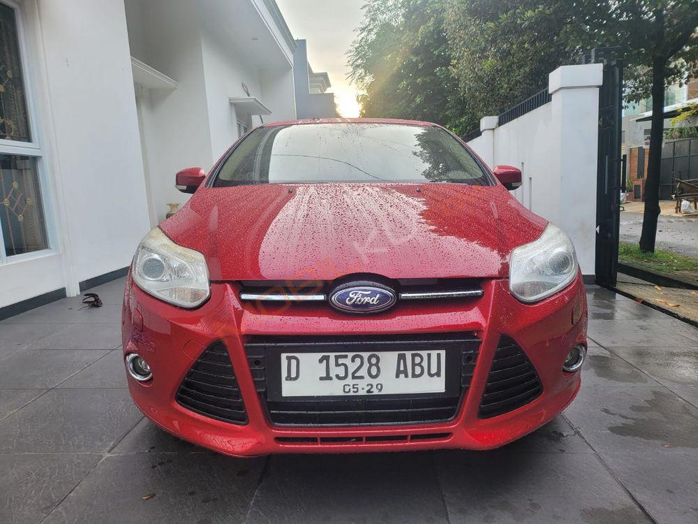 Mobil Ford Focus 2014