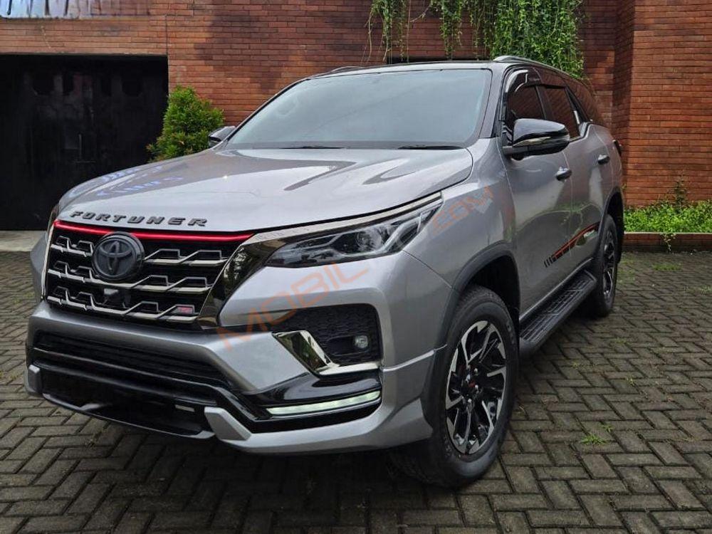 Mobil Toyota Fortuner 2021