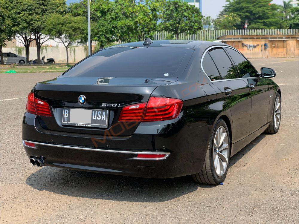 Mobil BMW 5 Series 2016
