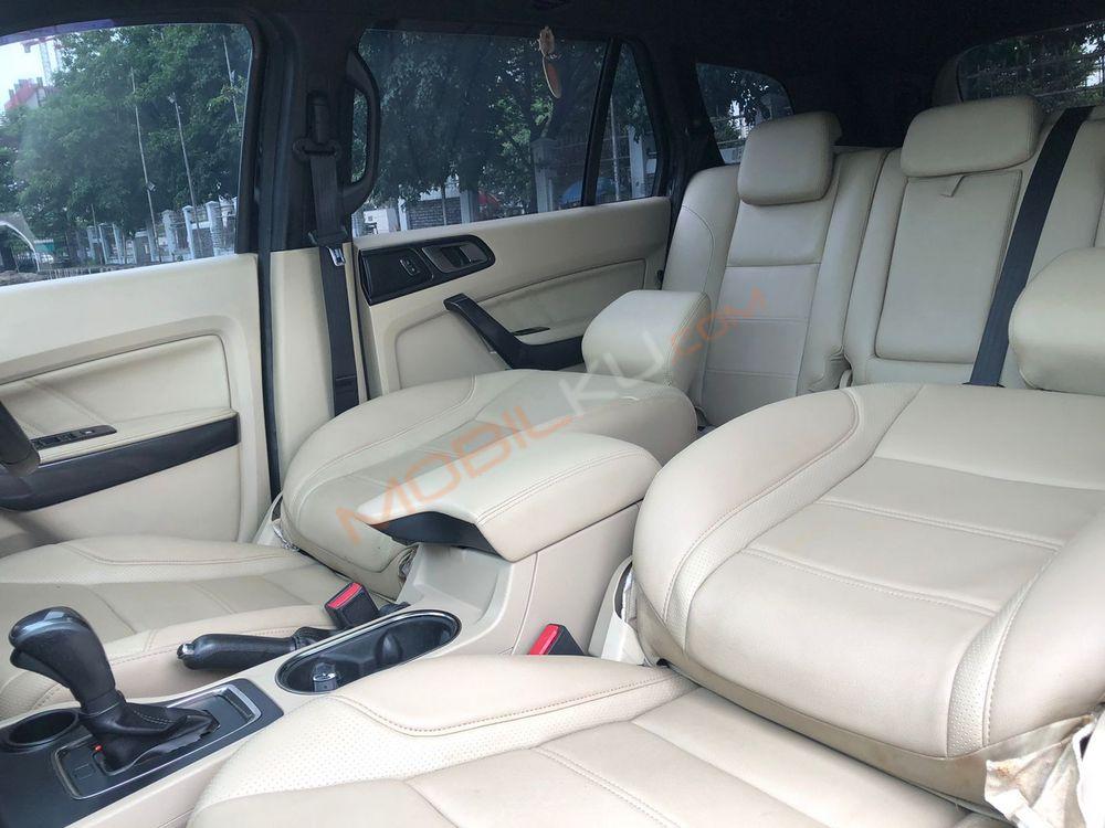 Mobil Ford Everest 2015