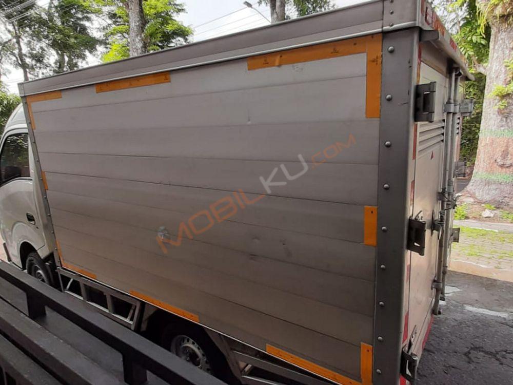 Mobil Isuzu Traga 2018