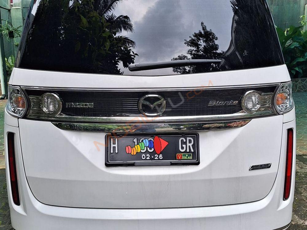 Mobil Mazda Biante 2015