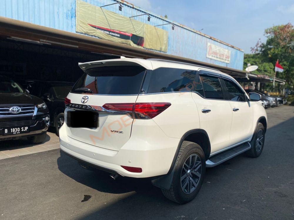 Mobil Toyota Fortuner 2016
