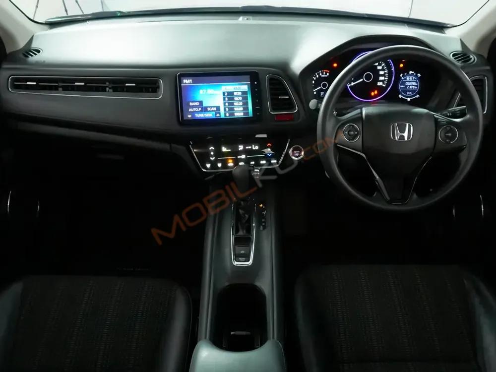 Mobil Honda HR-V 2018