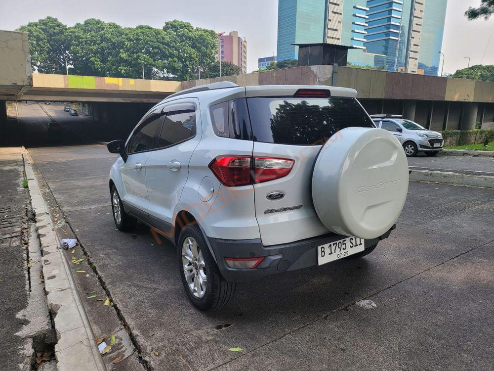 Mobil Ford EcoSport 2015