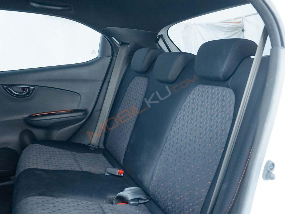 Mobil Honda Brio 2022