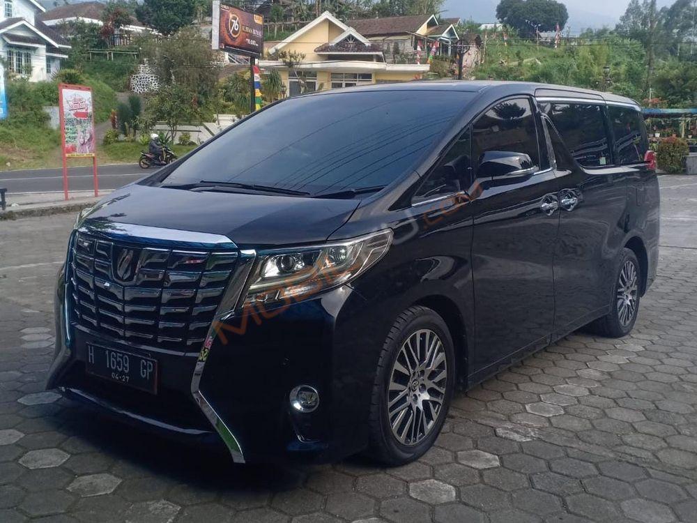 Mobil Toyota Alphard 2017