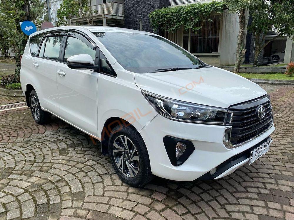 Mobil Toyota Kijang Innova 2022