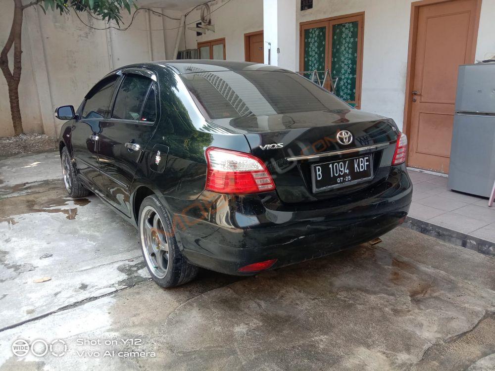 Mobil Toyota Vios 2012
