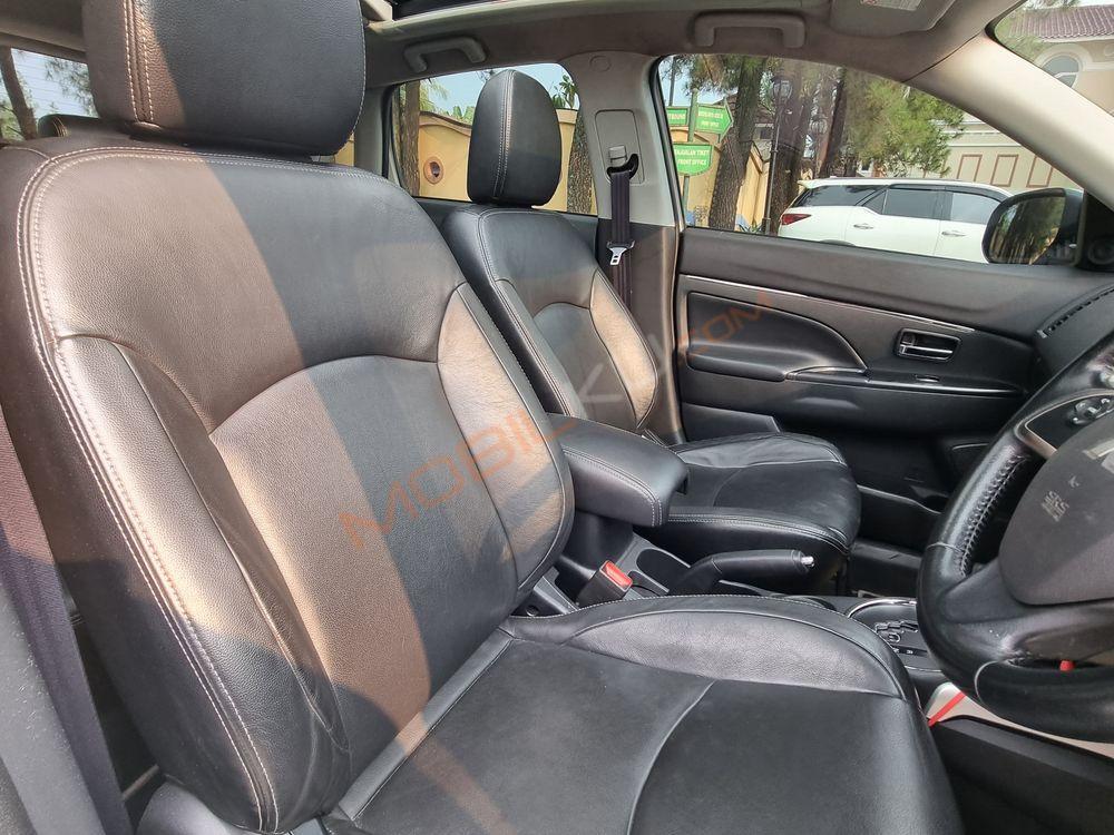 Mobil Mitsubishi Outlander Sport 2014