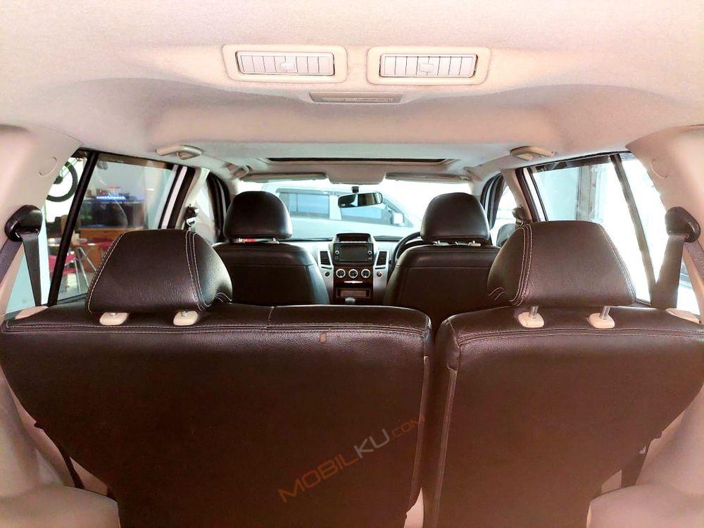 Mobil Mitsubishi Pajero Sport 2014