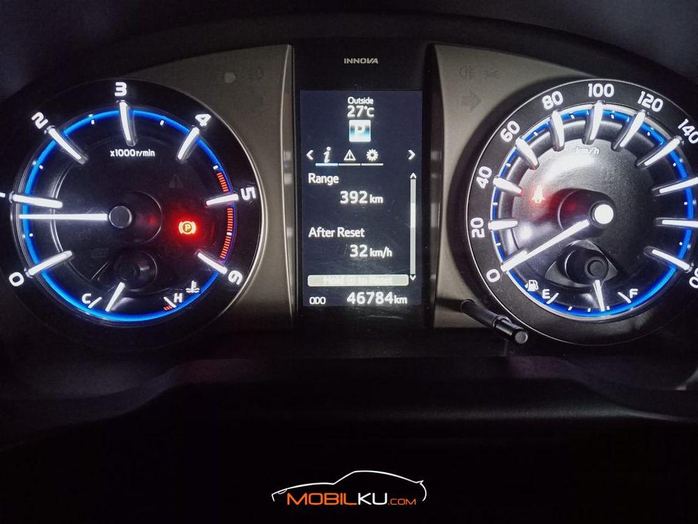 Mobil Toyota Kijang Innova 2017