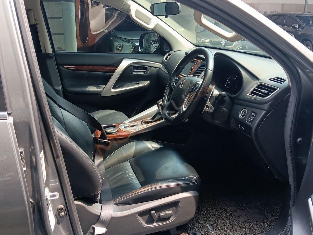 Mobil Mitsubishi Pajero Sport 2016