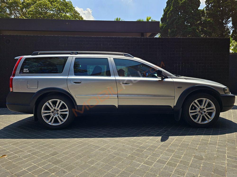 Mobil Volvo V70 2001