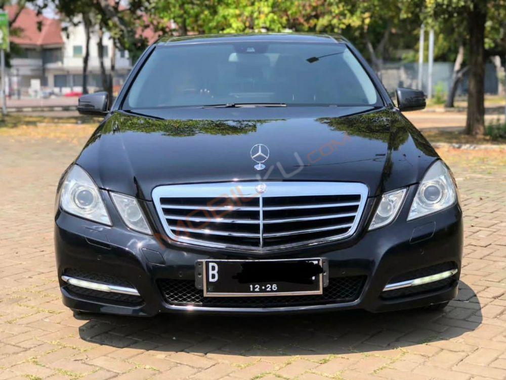 Mobil Mercedes-Benz E-Class 2011
