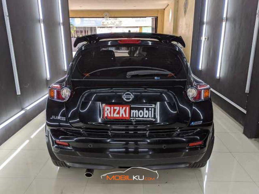 Mobil Nissan Juke 2012
