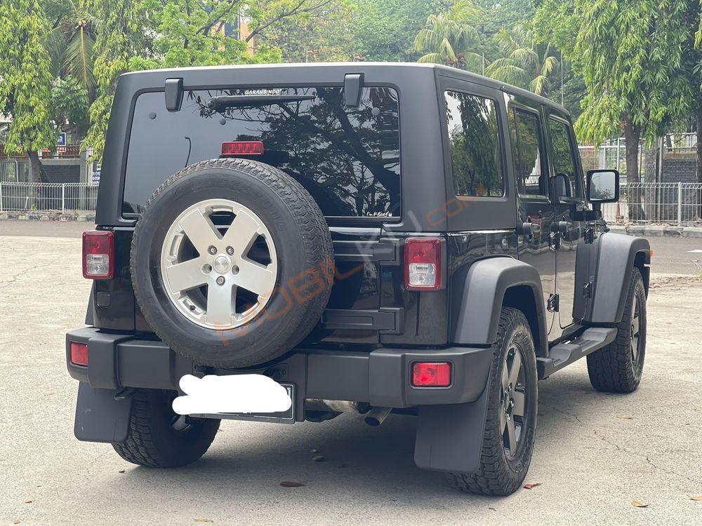 Mobil Jeep Wrangler 2011