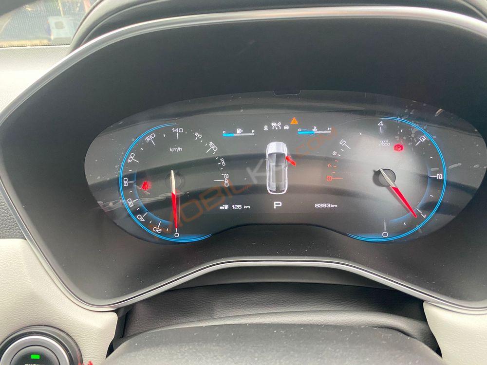 Mobil Wuling Almaz 2021