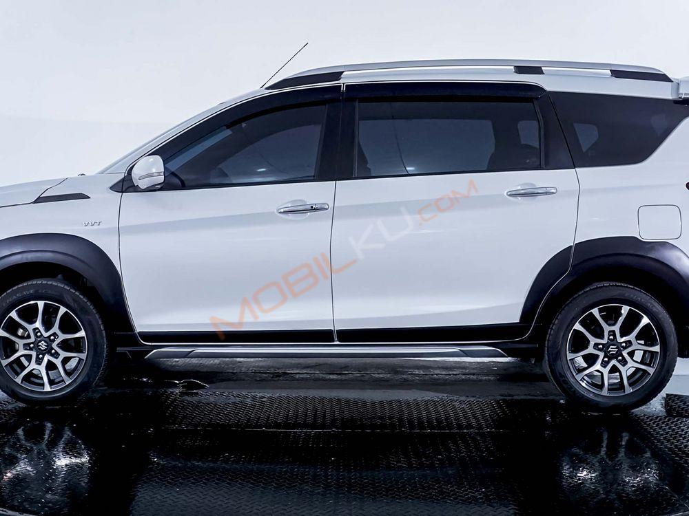 Mobil Suzuki XL7 2021