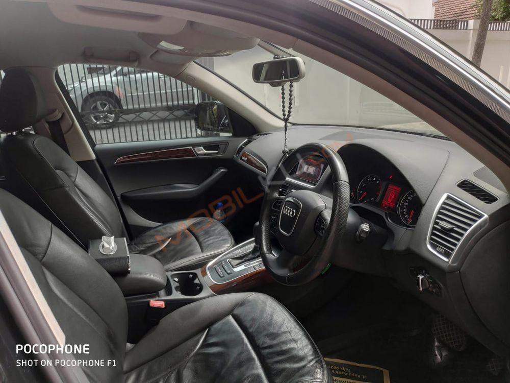 Mobil Audi Q5 2011