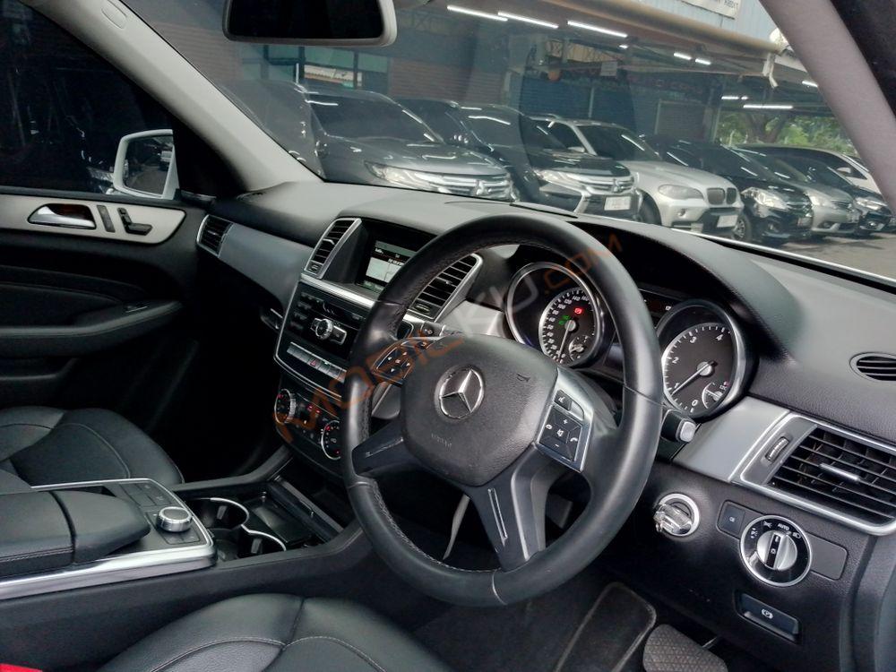 Mobil Mercedes-Benz ML 2014