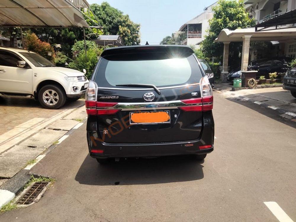 Mobil Toyota Avanza 2021