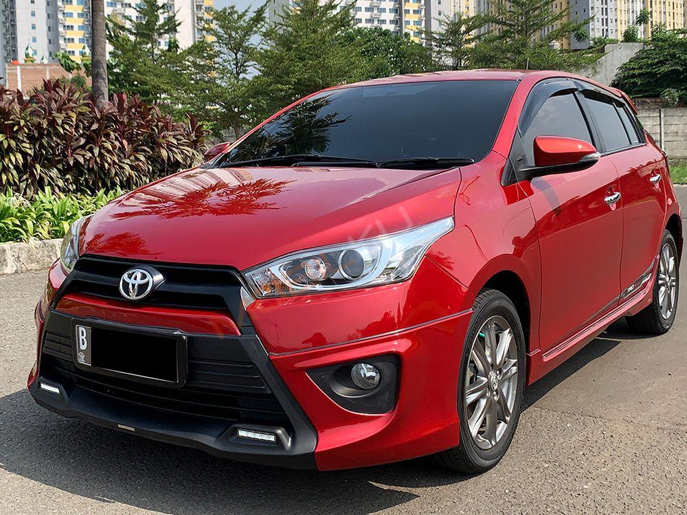 Mobil Toyota Yaris 2016