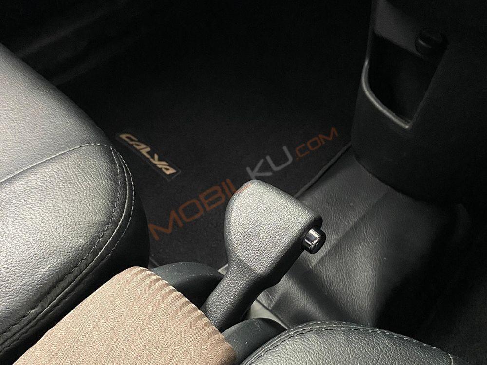 Mobil Toyota Calya 2019