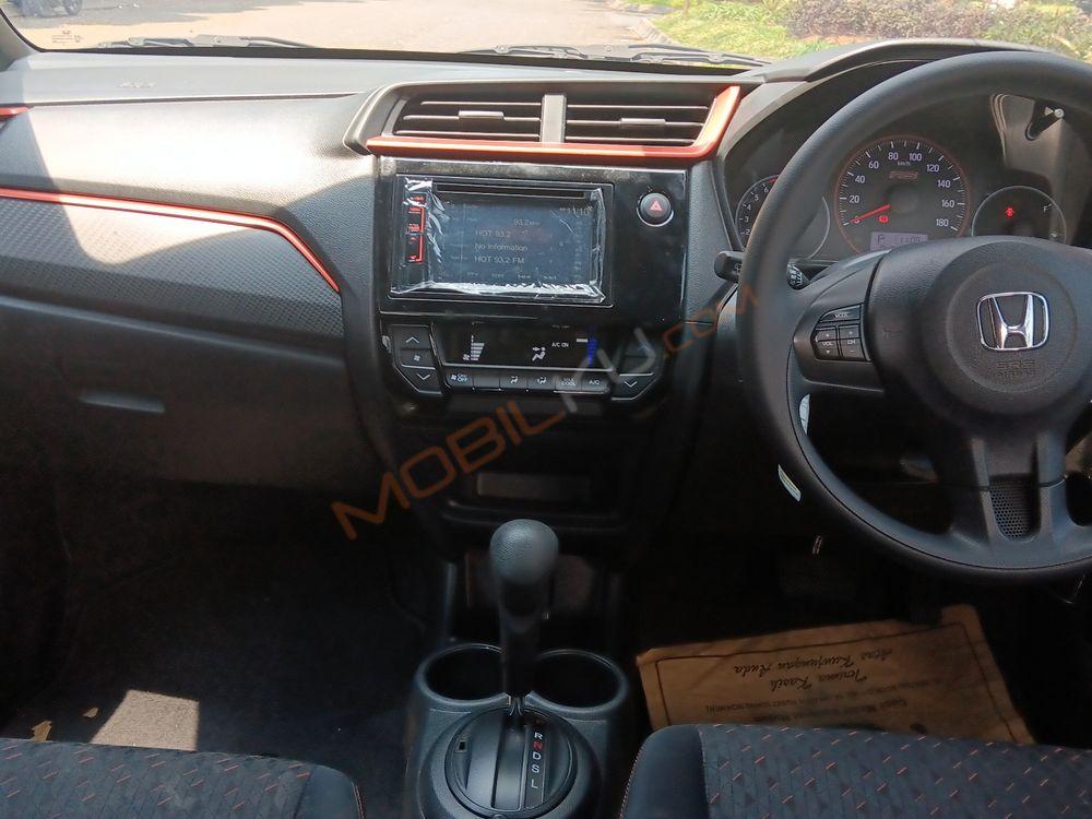 Mobil Honda Brio 2022
